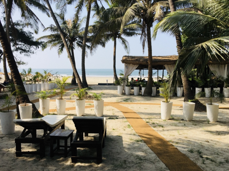 Deluxe Bungalow with Sea view photo 2 at Mamagoa Resort