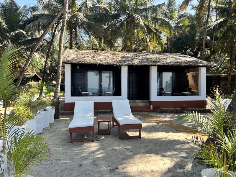 Villa with Sea view photo 4 at Mamagoa Resort